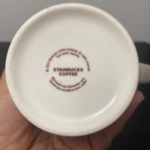 2010 Starbucks Grande 16 Oz - Picture 6 of 7